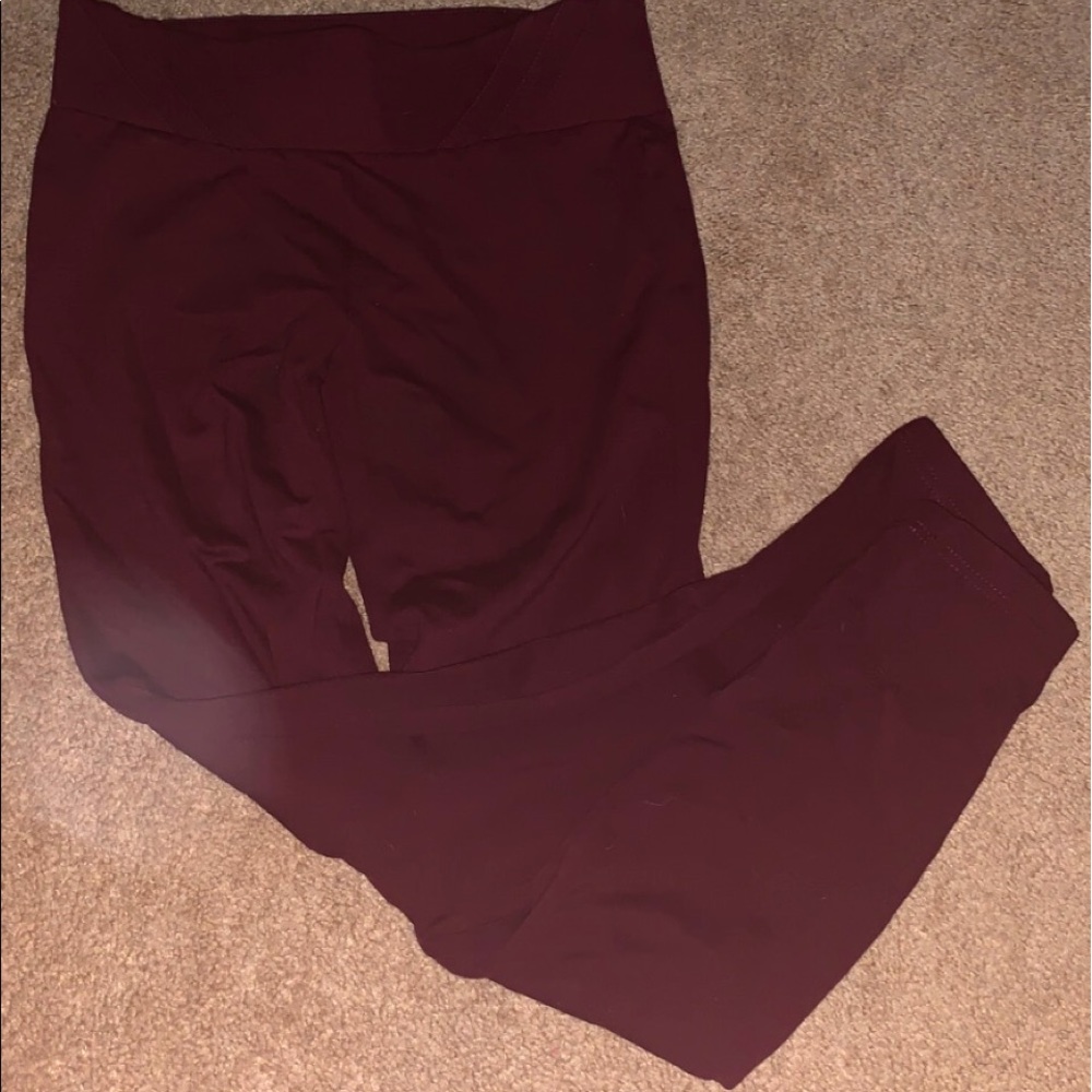 maroon leggings